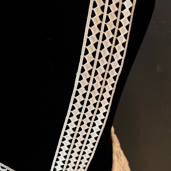 Few Moda white lace dress - Picture 4 of 8